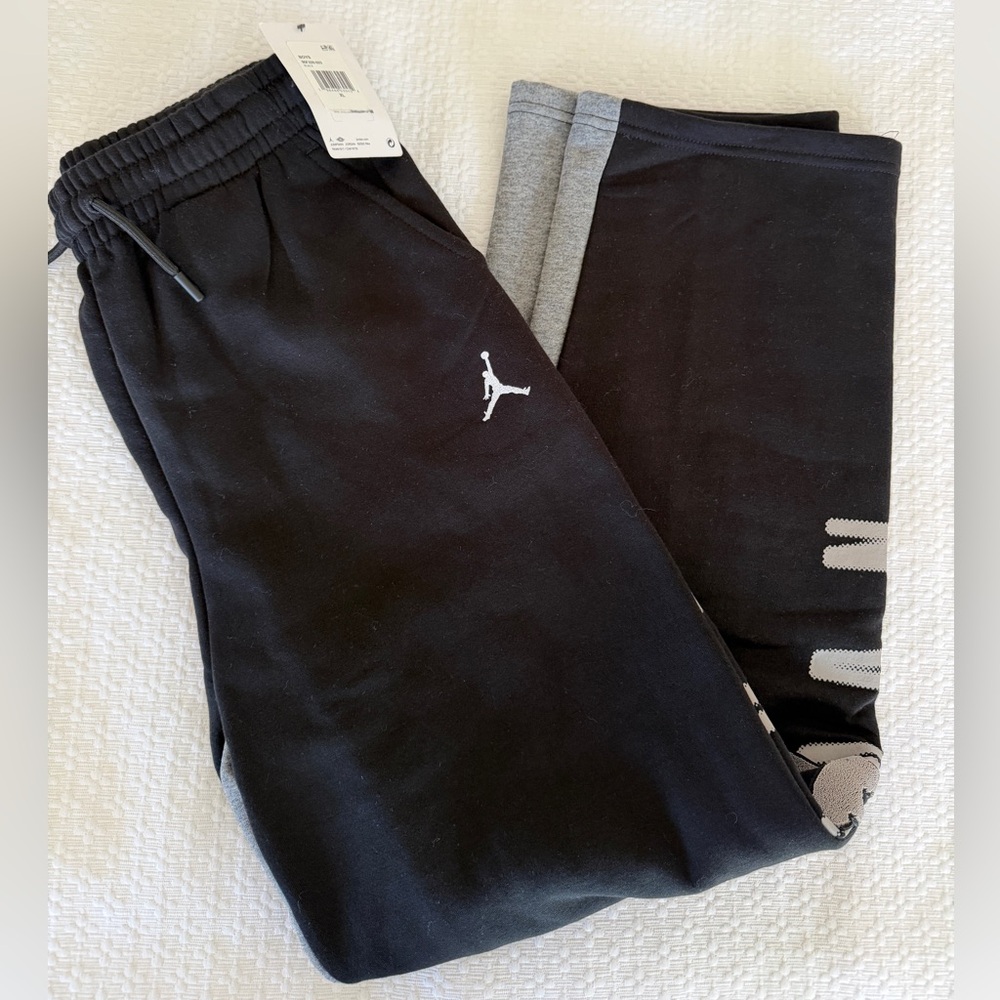 Jordan Kids Black and Gray Hoodie Set - Picture 3 of 4